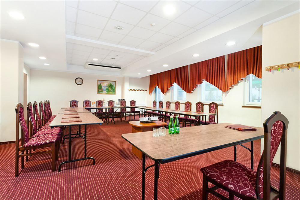 Jasek Premium Hotel วรอตซวาฟ ภายนอก รูปภาพ
