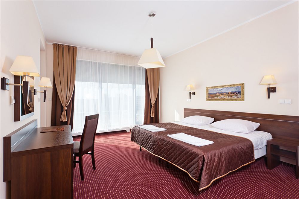 Jasek Premium Hotel วรอตซวาฟ ภายนอก รูปภาพ