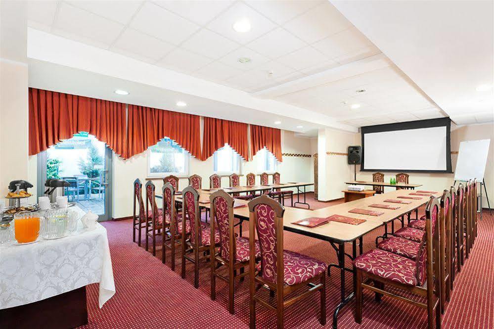 Jasek Premium Hotel วรอตซวาฟ ภายนอก รูปภาพ