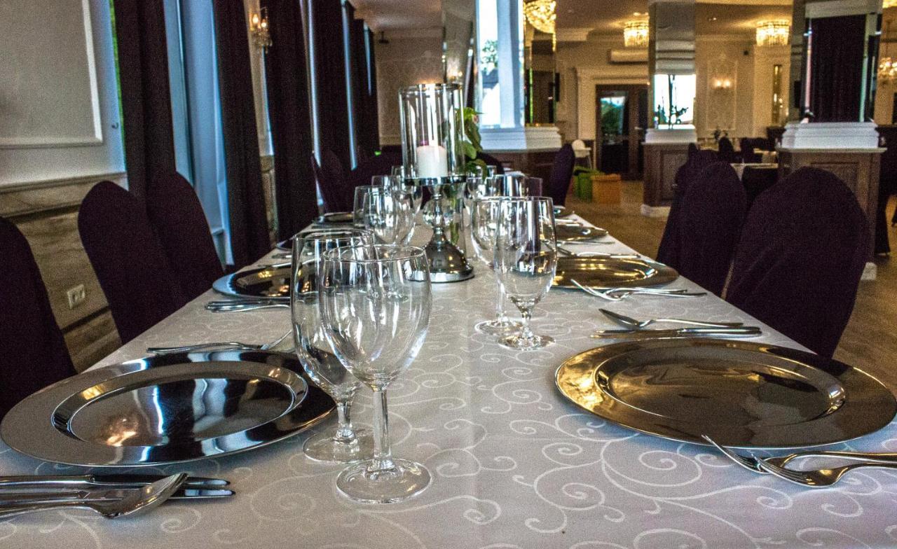 Jasek Premium Hotel วรอตซวาฟ ภายนอก รูปภาพ