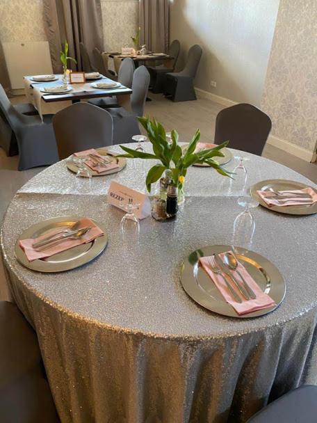 Jasek Premium Hotel วรอตซวาฟ ภายนอก รูปภาพ