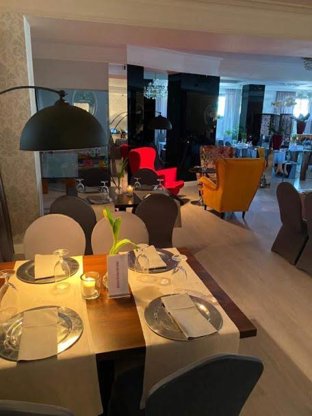 Jasek Premium Hotel วรอตซวาฟ ภายนอก รูปภาพ